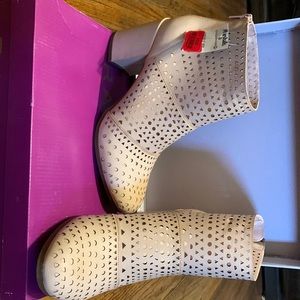 Woman’s ankle boots